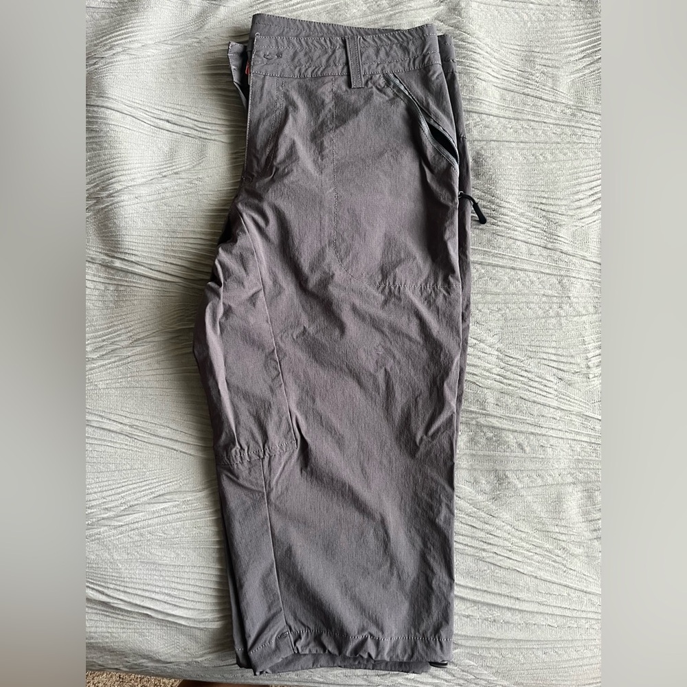 Elegant Charcoal Capris for Women